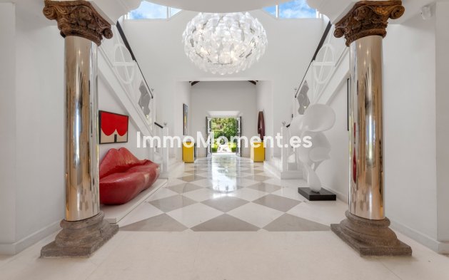 Resale - Villa - Estepona - Estepona Centro