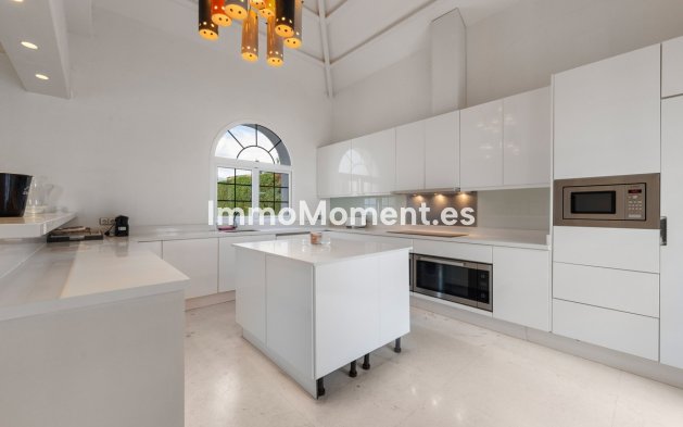 Resale - Villa - Estepona - Estepona Centro