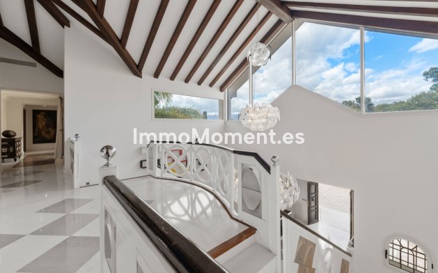 Resale - Villa - Estepona - Estepona Centro