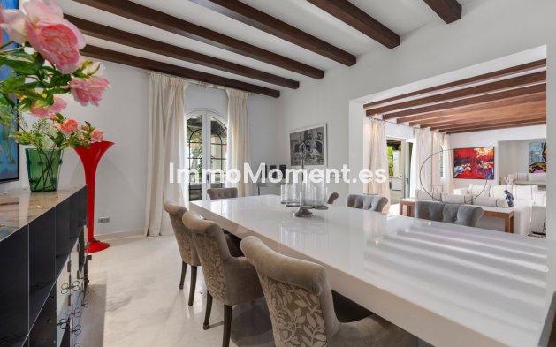 Resale - Villa - Estepona - Estepona Centro