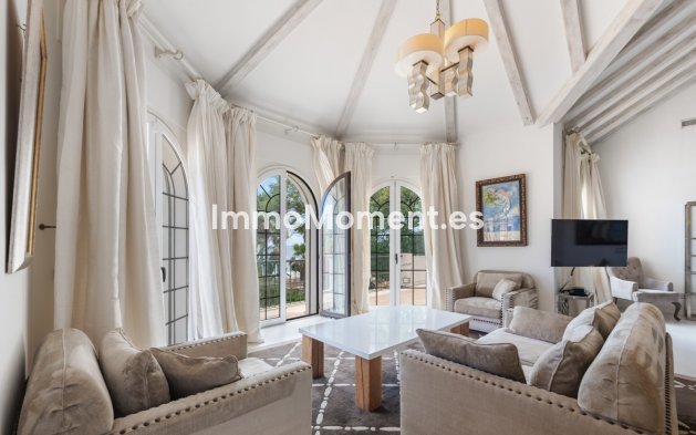 Resale - Villa - Estepona - Estepona Centro