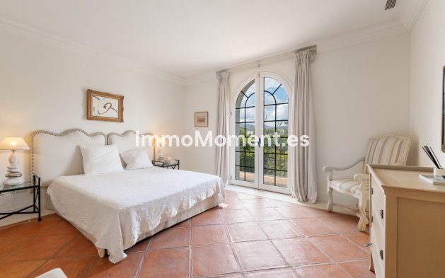 Resale - Villa - Estepona - Estepona Centro