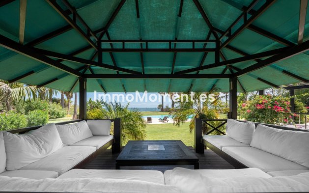 Resale - Villa - Estepona - Estepona Centro