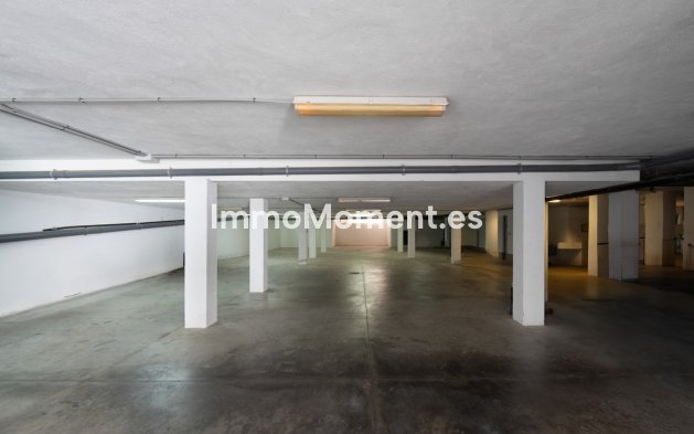 Resale - Villa - Estepona - Estepona Centro