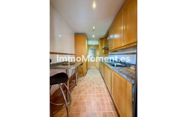 Resale - Apartment - Estepona - Estepona Centro
