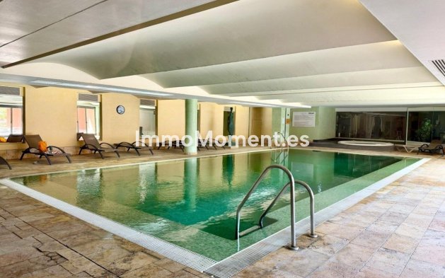 Resale - Apartment - Estepona - Estepona Centro