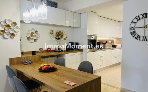 Resale - Apartment - Marbella - Guadalmina Alta