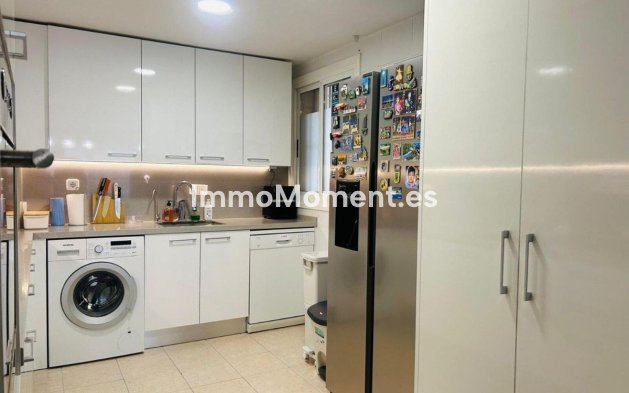 Resale - Apartment - Marbella - Guadalmina Alta