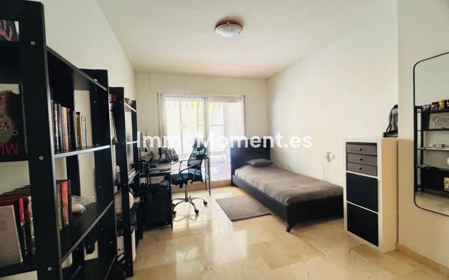 Resale - Apartment - Marbella - Guadalmina Alta