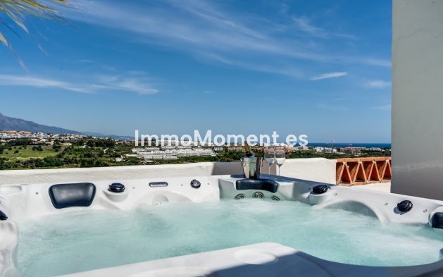 Resale - Apartment - Estepona - Estepona Centro