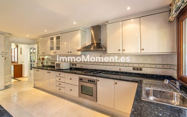 Bestaande woning - Villa - Estepona  - Cancelada