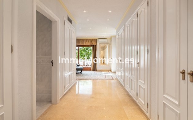 Bestaande woning - Villa - Estepona  - Cancelada