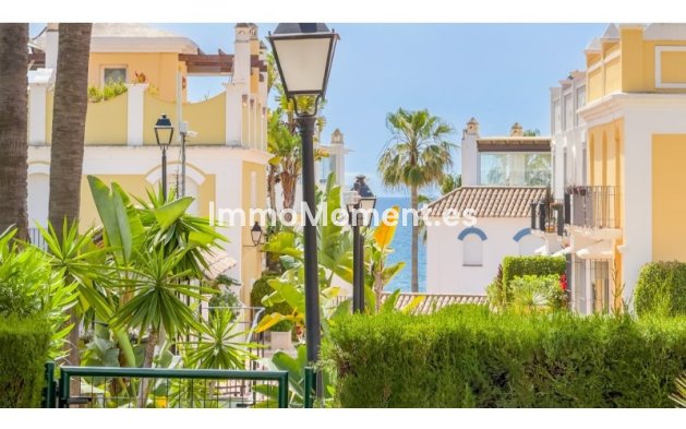 Resale - Townhouse - Marbella - Marbella Centro