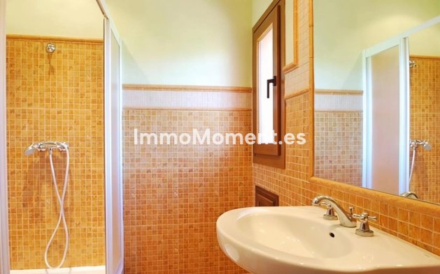 Resale - Villa - Estepona - Estepona Centro