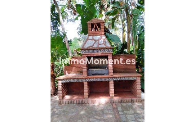 Resale - Villa - Estepona - Estepona Centro