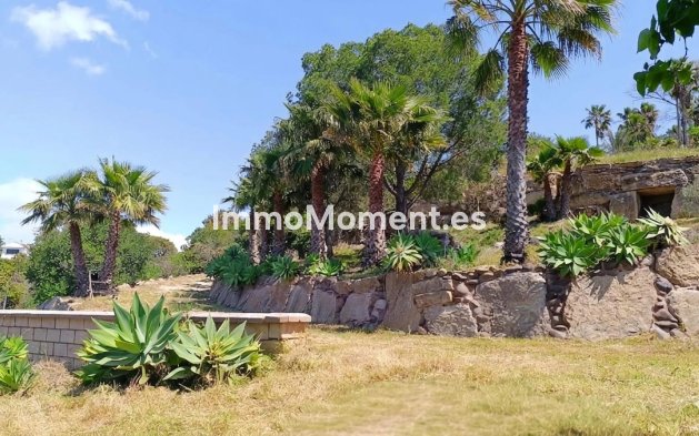 Resale - Villa - Estepona - Estepona Centro