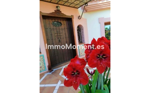 Resale - Villa - Estepona - Estepona Centro