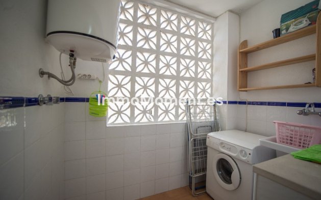 Resale - Apartment - Inland  - Coín