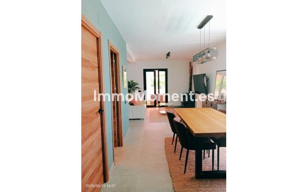 Revente - Villa - Benalmadena - Benalmadena Centro