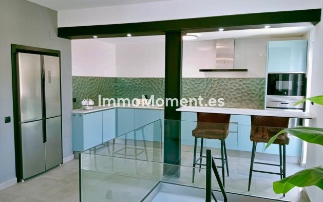 Revente - Villa - Benalmadena - Benalmadena Centro