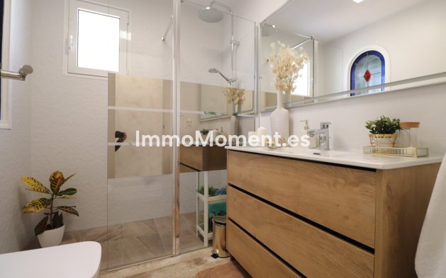 Wiederverkauf - Villa - Orihuela - Villamartin