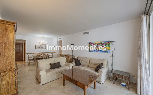 Resale - Apartment - Estepona - Costalita