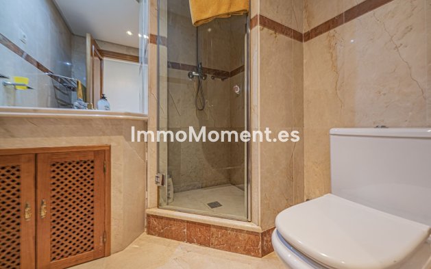 Resale - Apartment - Estepona - Costalita
