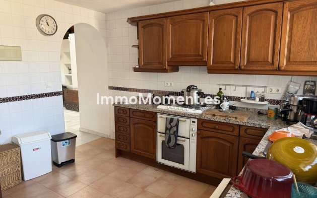 Bestaande woning - Villa - Estepona  - Estepona Centro