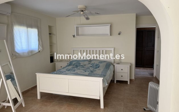 Bestaande woning - Villa - Estepona  - Estepona Centro