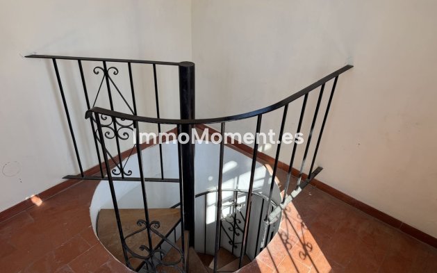 Bestaande woning - Villa - Estepona  - Estepona Centro