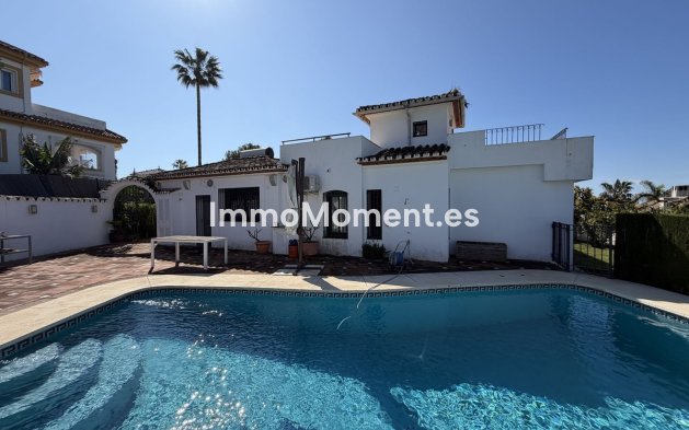 Bestaande woning - Villa - Estepona  - Estepona Centro