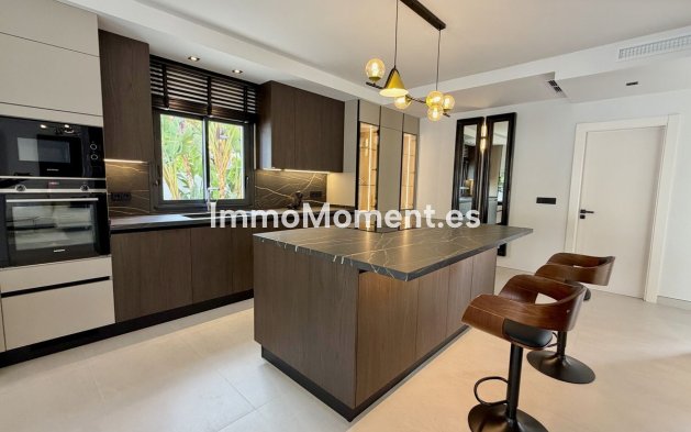 Wiederverkauf - Villa - Marbella - Puerto Banús