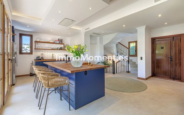 Wiederverkauf - Villa - Estepona  - Selwo