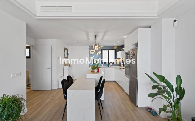 Resale - Apartment - Casares - Casares Centro