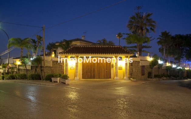 Reventa - Villa - Marbella - Nueva Andalucía