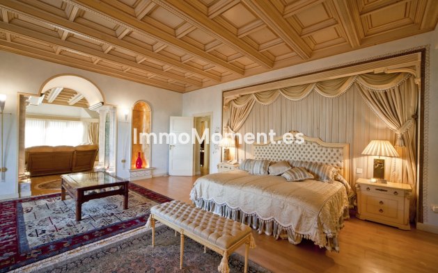 Reventa - Villa - Marbella - Nueva Andalucía