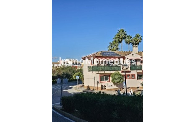 Bestaande woning - Geschakelde woning - Binnenland  - Alhaurín de la Torre