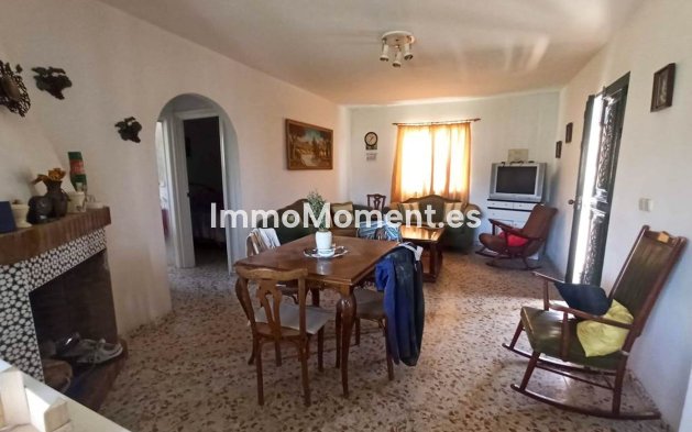 Resale - Country house - Estepona - Estepona Centro