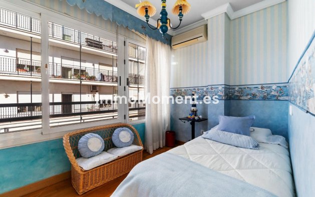 Resale - Apartment - Torrevieja - Torrevieja Centro