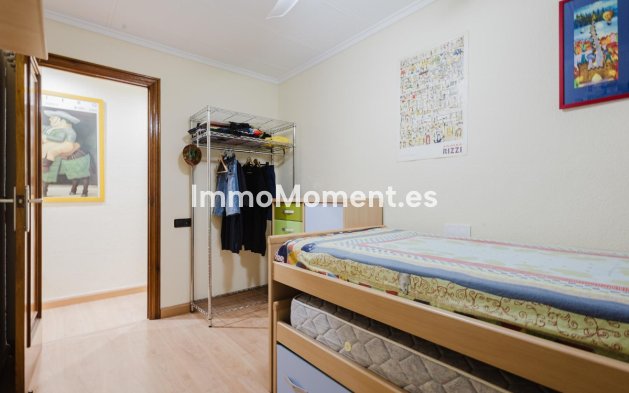 Resale - Apartment - Torrevieja - Torrevieja Centro