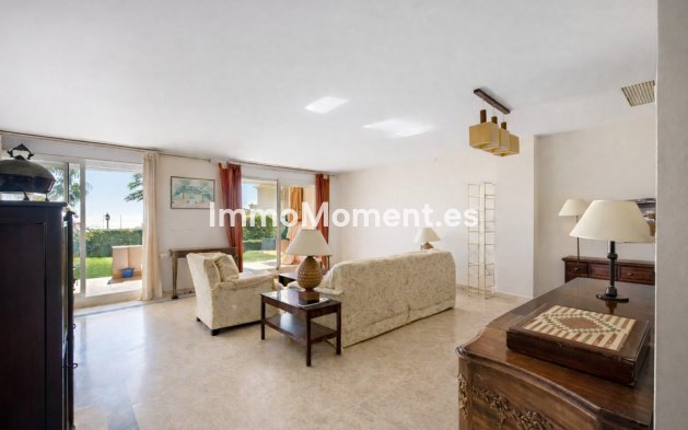 Bestaande woning - Geschakelde woning - Estepona  - Estepona Centro