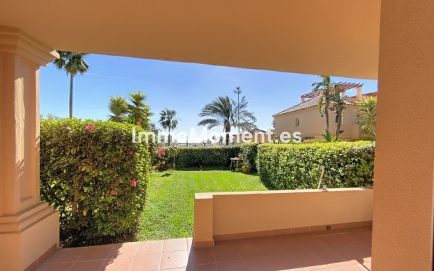Bestaande woning - Geschakelde woning - Estepona  - Estepona Centro