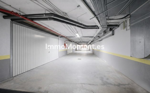 Bestaande woning - Geschakelde woning - Estepona  - Estepona Centro