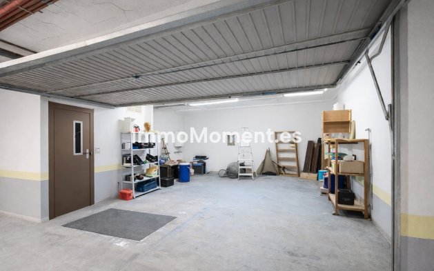 Bestaande woning - Geschakelde woning - Estepona  - Estepona Centro