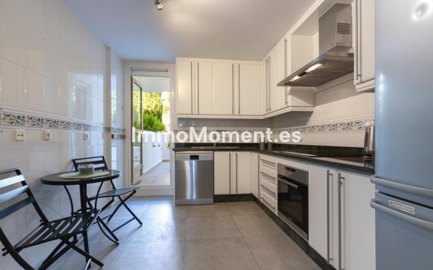 Wiederverkauf - Wohnung - Marbella - Nueva Andalucía