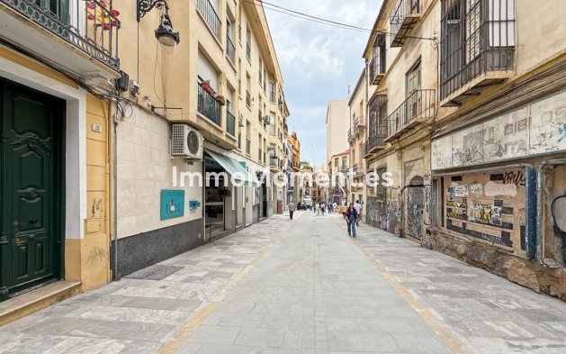 Reventa - Apartamento - Málaga - La Merced