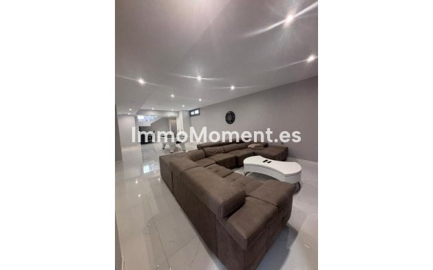 Revente - Villa - Orihuela - Villamartin