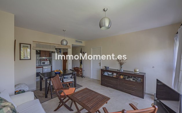 Resale - Apartment - Estepona - Costalita