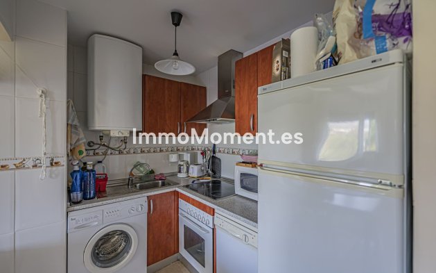 Resale - Apartment - Estepona - Costalita