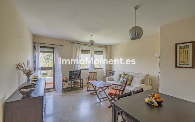 Resale - Apartment - Estepona - Costalita